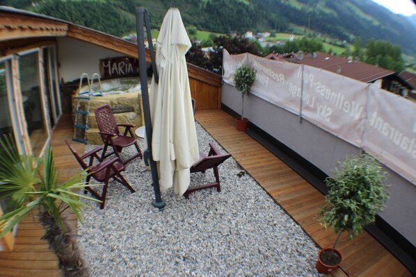 Indoor pool, seasonal outdoor pool