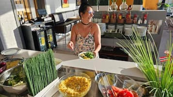 Desayuno buffet incluido todos los días