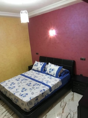 Apartamento de lujo | 3 dormitorios, caja fuerte, cortinas opacas