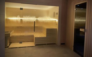 Sauna, baño de vapor, aromaterapia y masajes con piedras calientes 