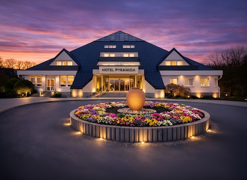 Lázeňský Hotel Pyramida I