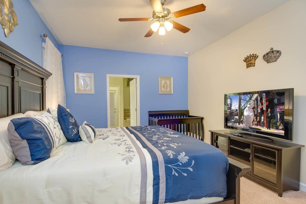 Room (Suite) | 9 bedrooms, iron/ironing board, free WiFi, bed sheets