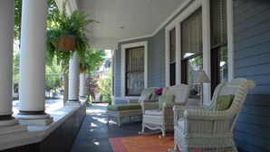 Miscellaneous - Circular Manor Bed and Breakfast (Saratoga Springs)