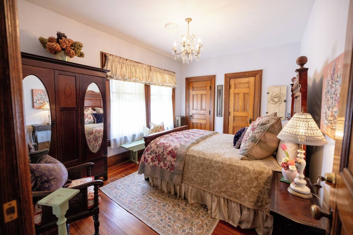 Standard-Doppelzimmer, mit Bad (Cottage Room) | 1 Schlafzimmer, hochwertige Bettwaren, schallisolierte Zimmer