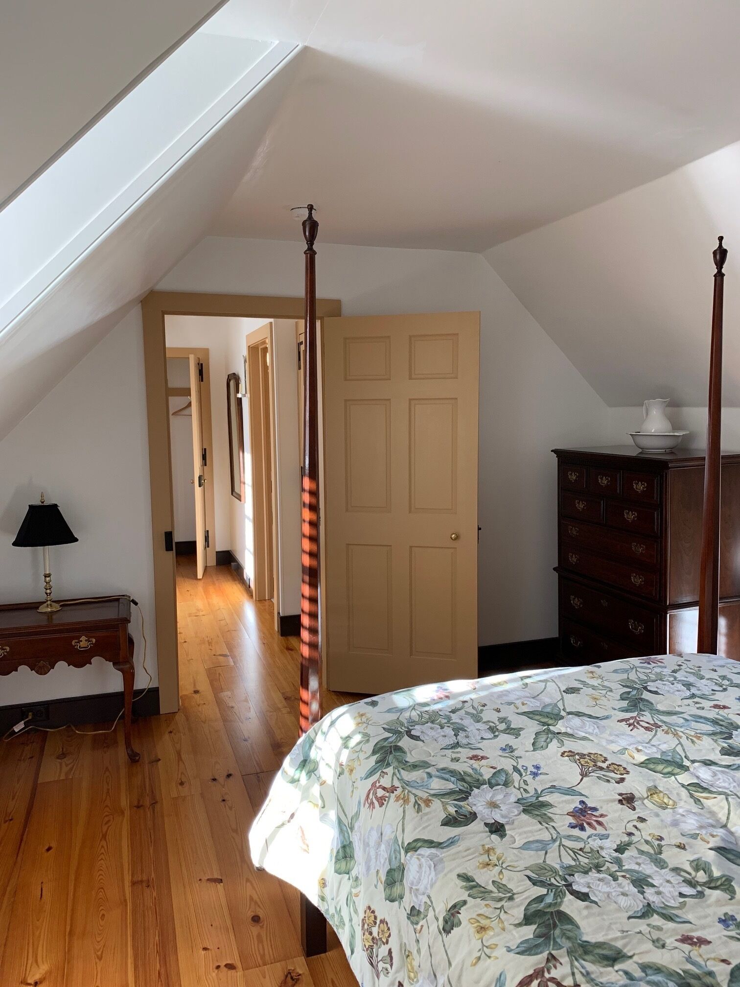 Loft, 1 Double Bed, Private Bathroom (Tan Room) | Individually decorated, individually furnished, iron/ironing board