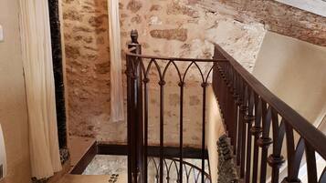 Suite (Castillon) | Kamar mandi | Perlengkapan mandi gratis, pengering rambut, jubah mandi, dan sandal