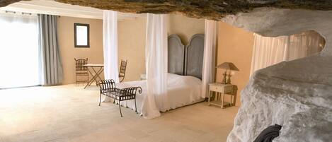 雙人房 (Beaulieu) | 高級寢具、獨特設計、獨特裝修、書桌