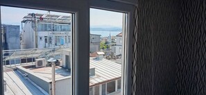 Phòng Suite | Bàn, bàn ủi/dụng cụ ủi quần áo, giường gấp/giường phụ (phụ phí) 