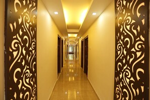 Lobby - Capital O 3639 Hotel Pioneer (Dehradun)