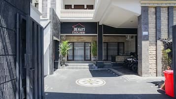Fachada de la propiedad