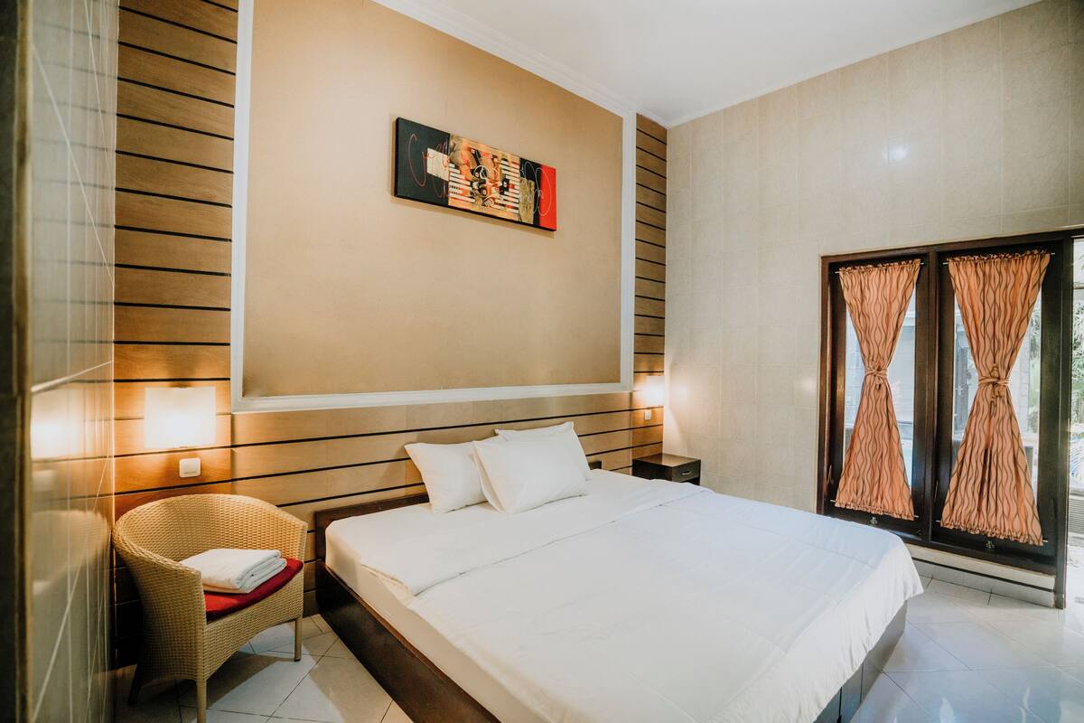 Standaard kamer, 1 twee- of 2 eenpersoonsbedden | Een minibar, een bureau, gratis wifi, beddengoed