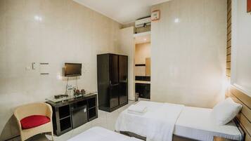 Deluxe Room | Minibar, desk, free WiFi, bed sheets