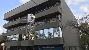 Fachada de la propiedad