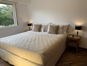 Family Apartment, 3 Bedrooms, Garden View