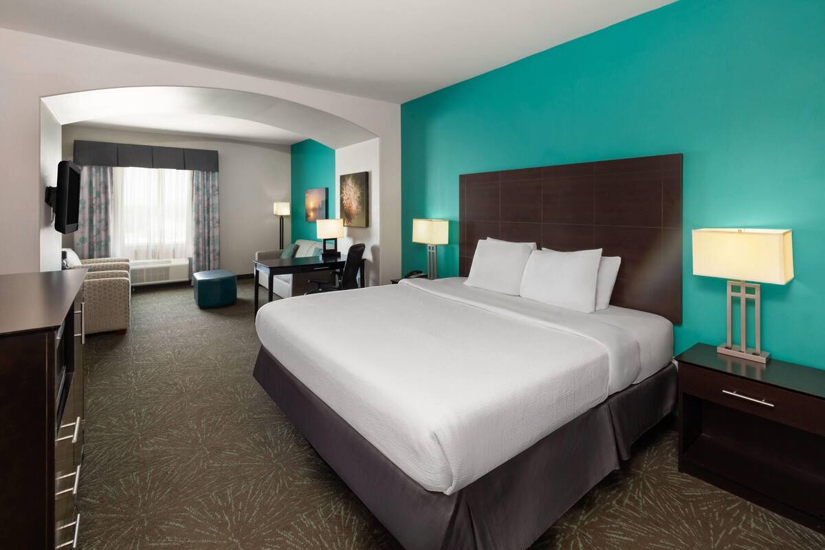 Suite, 1 King Bed, Non Smoking | Pillowtop beds, desk, laptop workspace, rollaway beds (free)