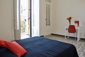 Superior Room, 1 Queen Bed, Ensuite | Desk, iron/ironing board, cribs/infant beds, free WiFi - Il Lapino (Palermo)