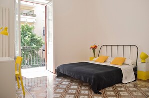 Chambre Supérieure, 1 grand lit, salle de bains attenante