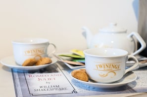 Free daily buffet breakfast - B&B Just Rome (Rome)