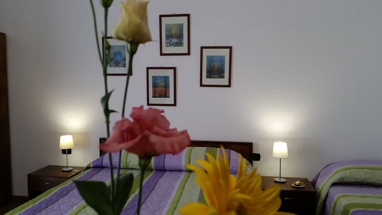 Kamer, balkon, uitzicht op zee | Een kluis op de kamer, een bureau, gratis wifi, beddengoed