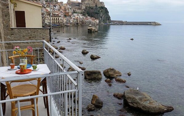 Quarto casal, sacada, vista para o mar | Sacada