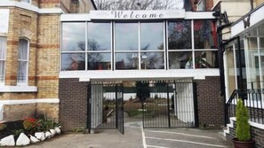 Entrada de la propiedad