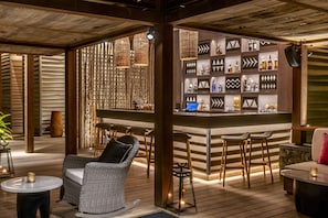 Poolside bar