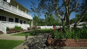 Courtyard - Village Studios (Jackson)