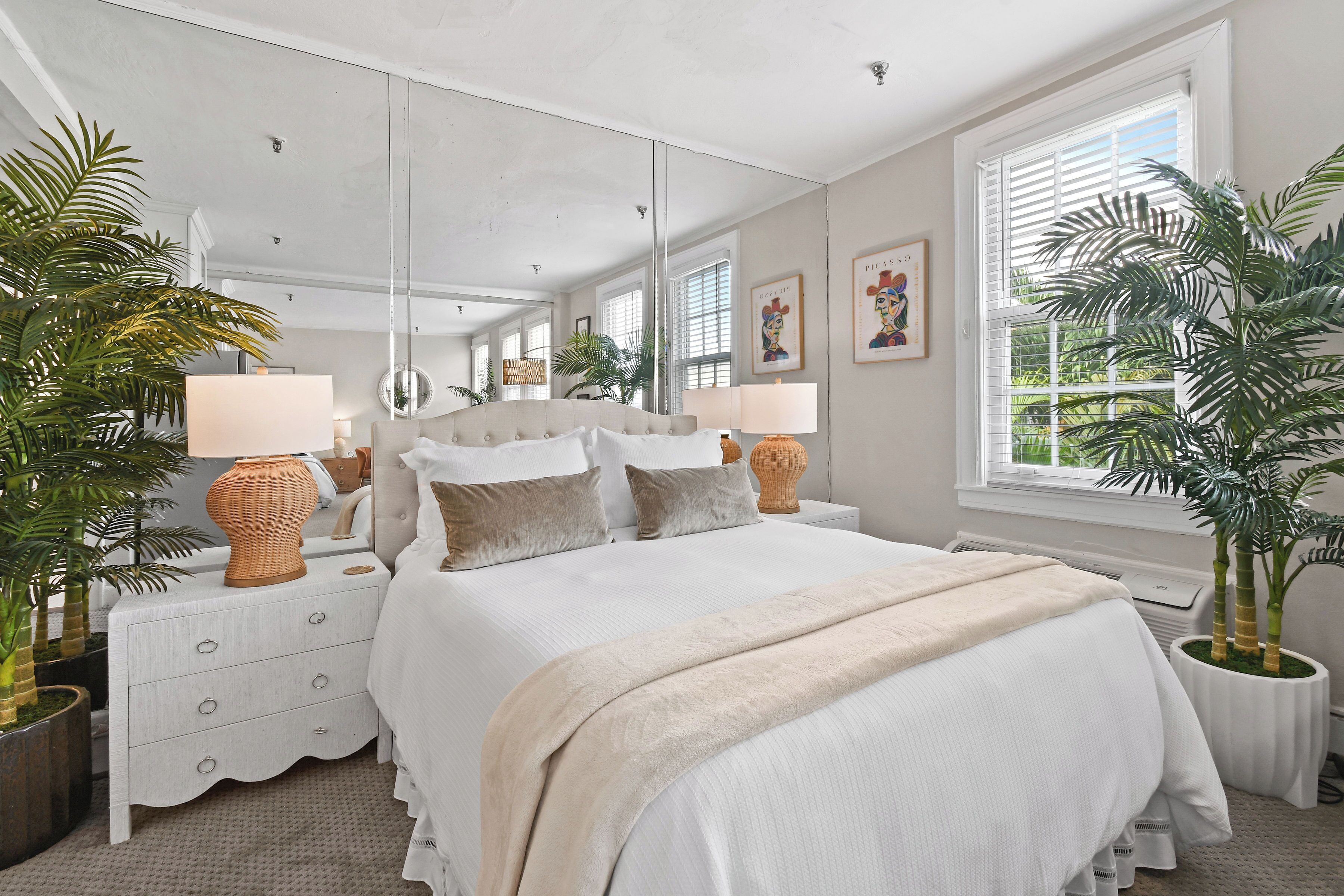 Condo, Tropical Queen Studio Suite | Premium bedding, individually decorated, individually furnished