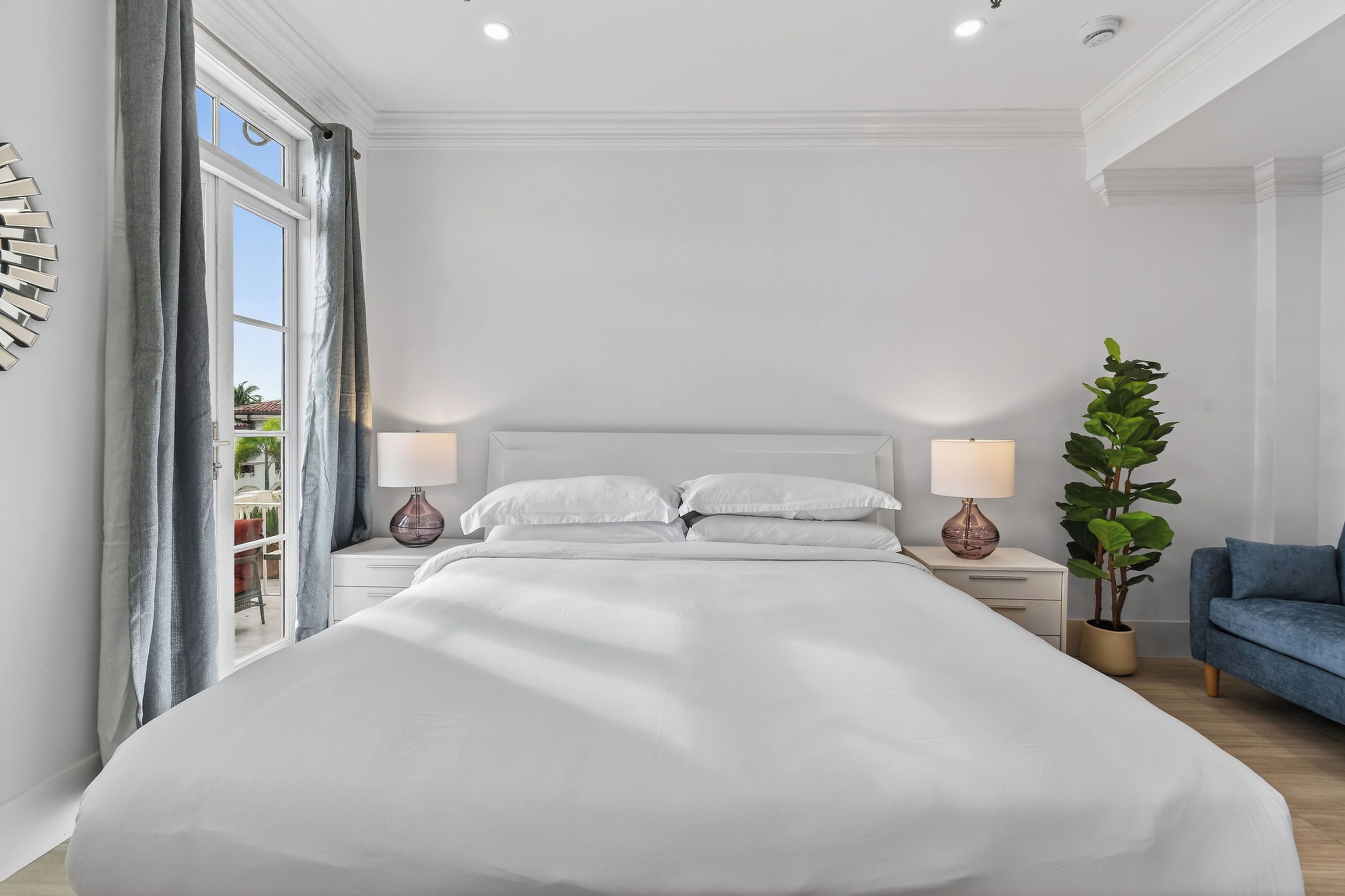 Premium Studio | Premium bedding, individually decorated, individually furnished