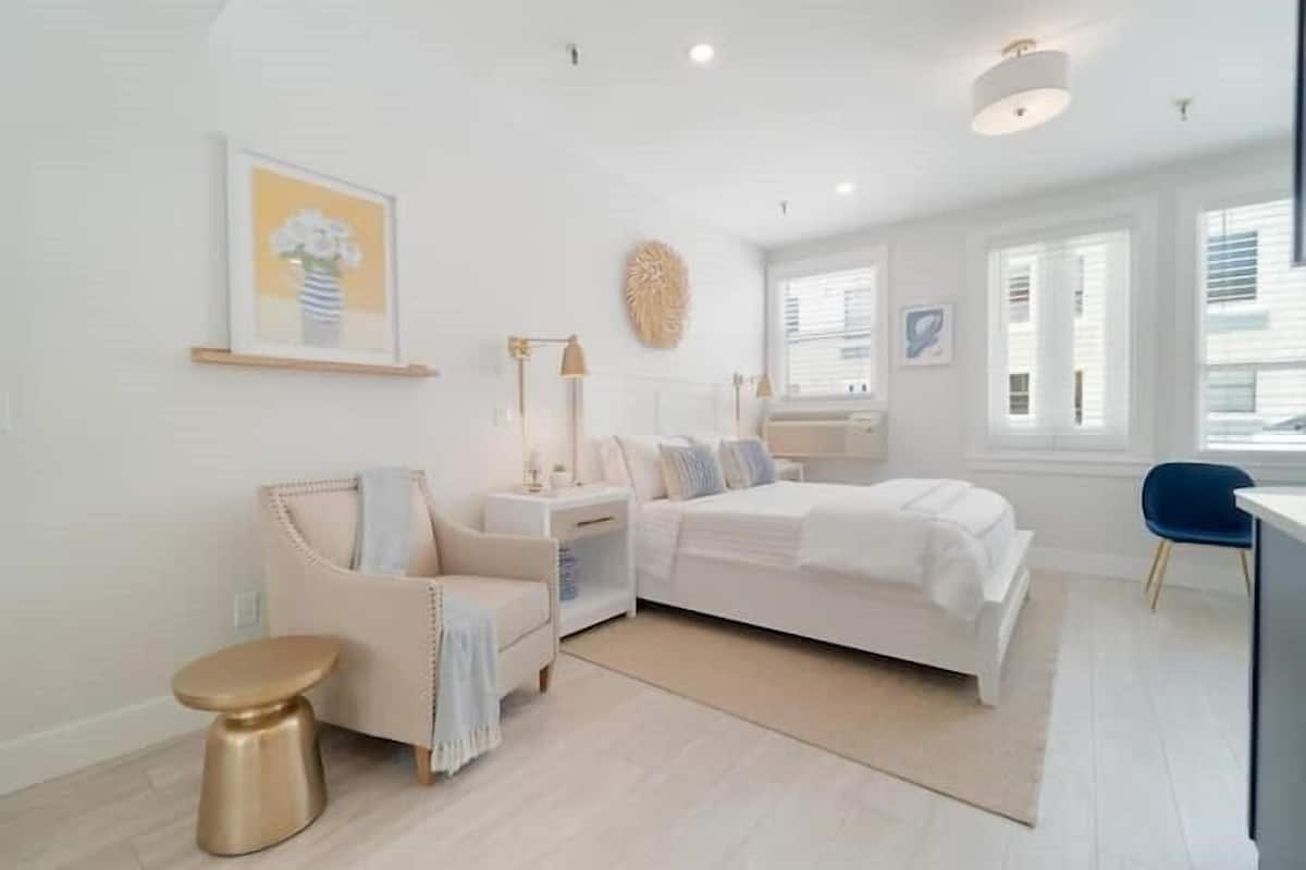 Condo, Tropical Breeze, Studio Queen | 1 bedroom, premium bedding, individually decorated