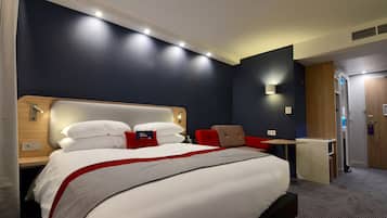 Chambre Standard, 1 lit double et 1 canapé-lit (Free Breakfast) | Literie hypoallergénique, coffres-forts dans les chambres, bureau