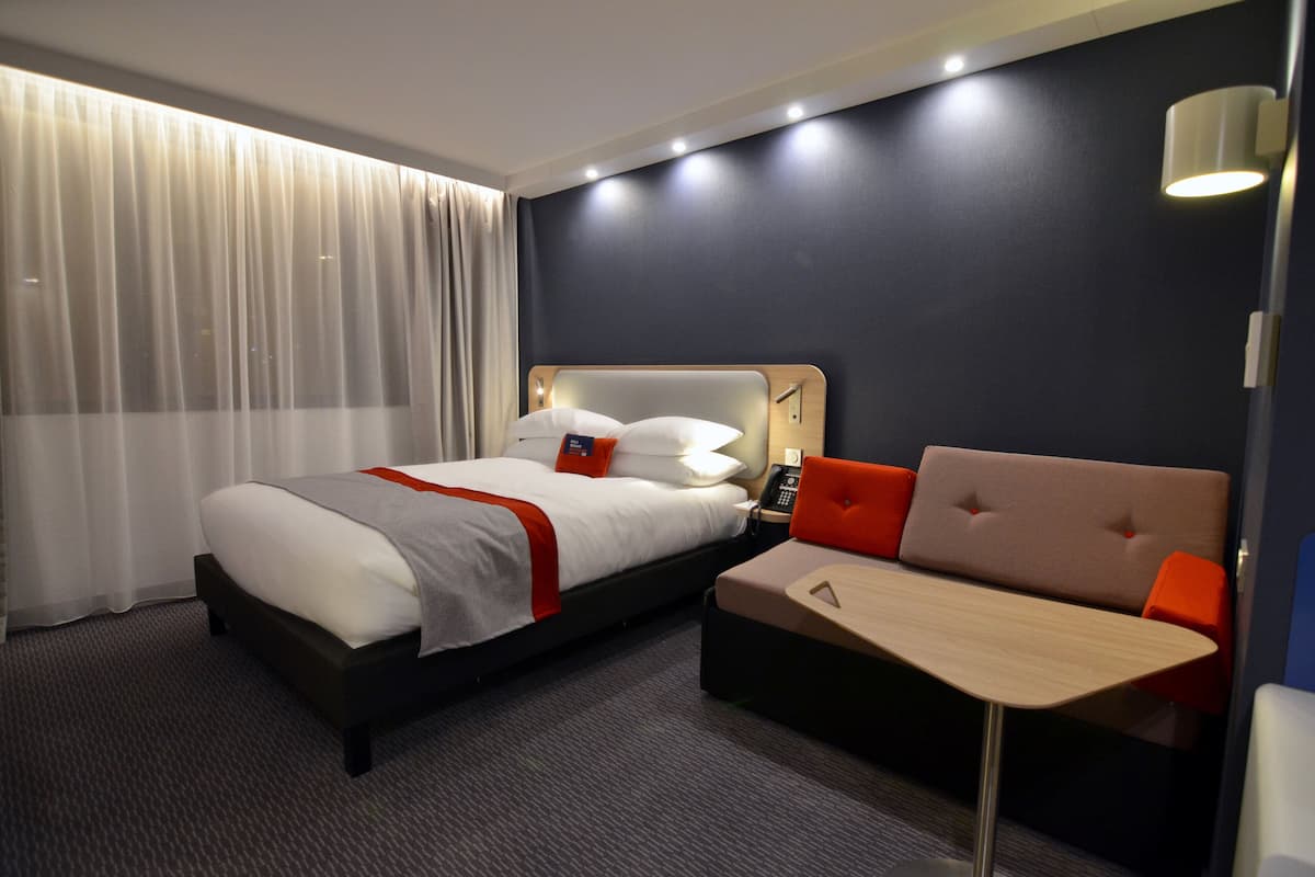 1 bedroom, hypo-allergenic bedding, in-room safe, desk