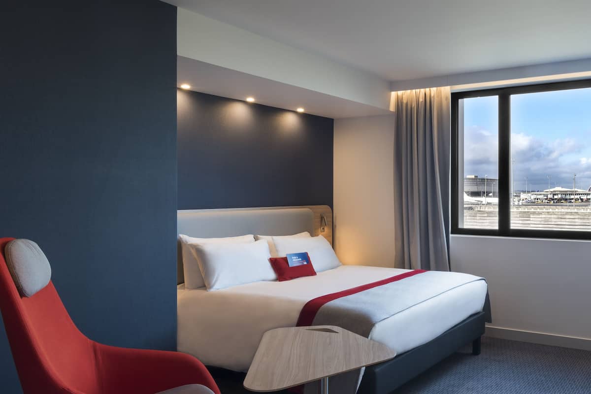 1 bedroom, hypo-allergenic bedding, in-room safe, desk