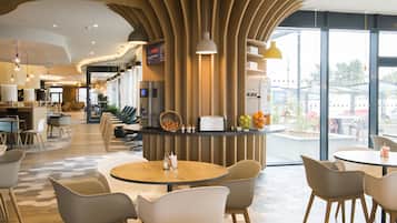Desayuno buffet incluido todos los días