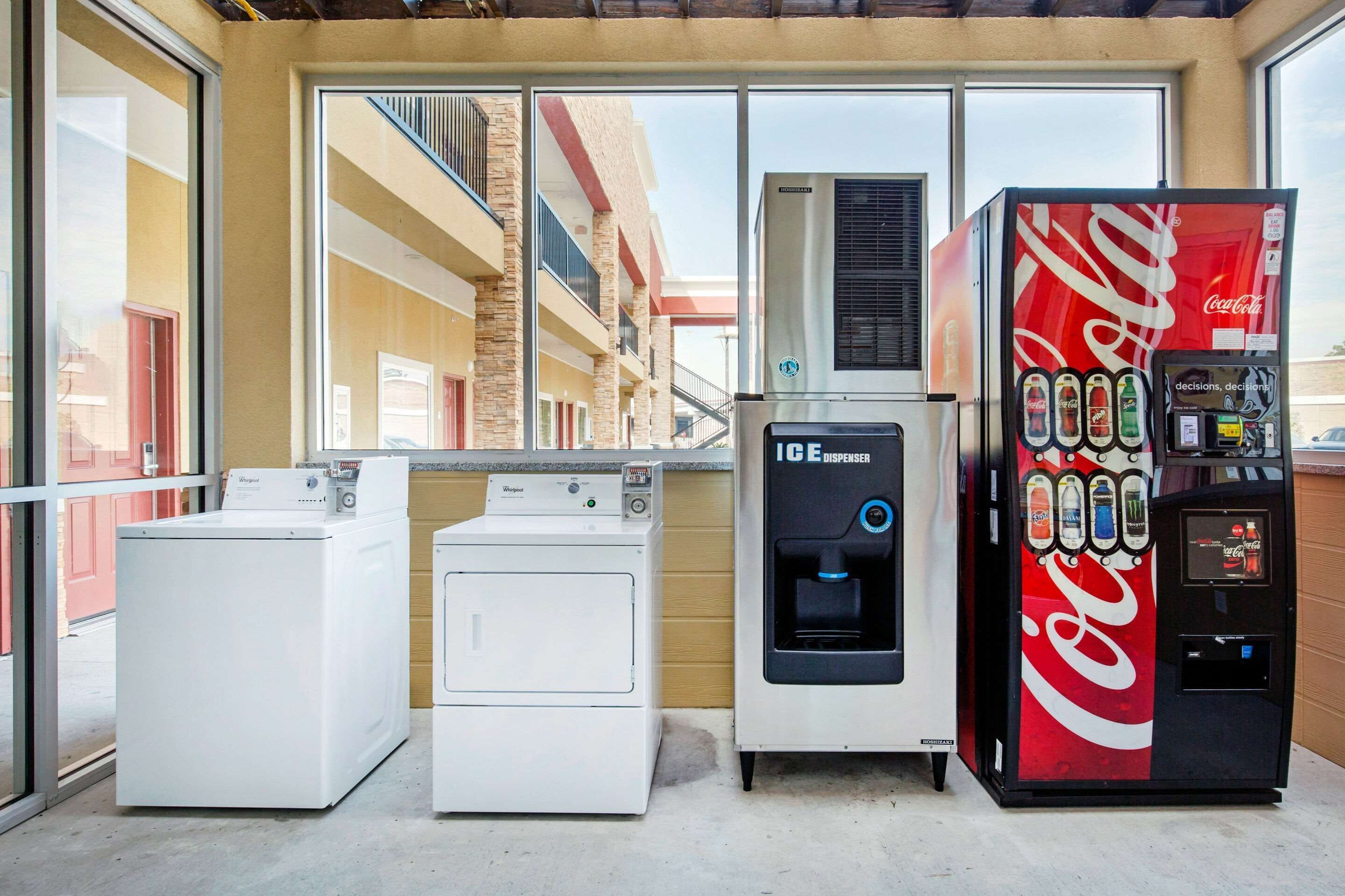 Foto - Econo Lodge Inn & Suites Houston Willowbrook