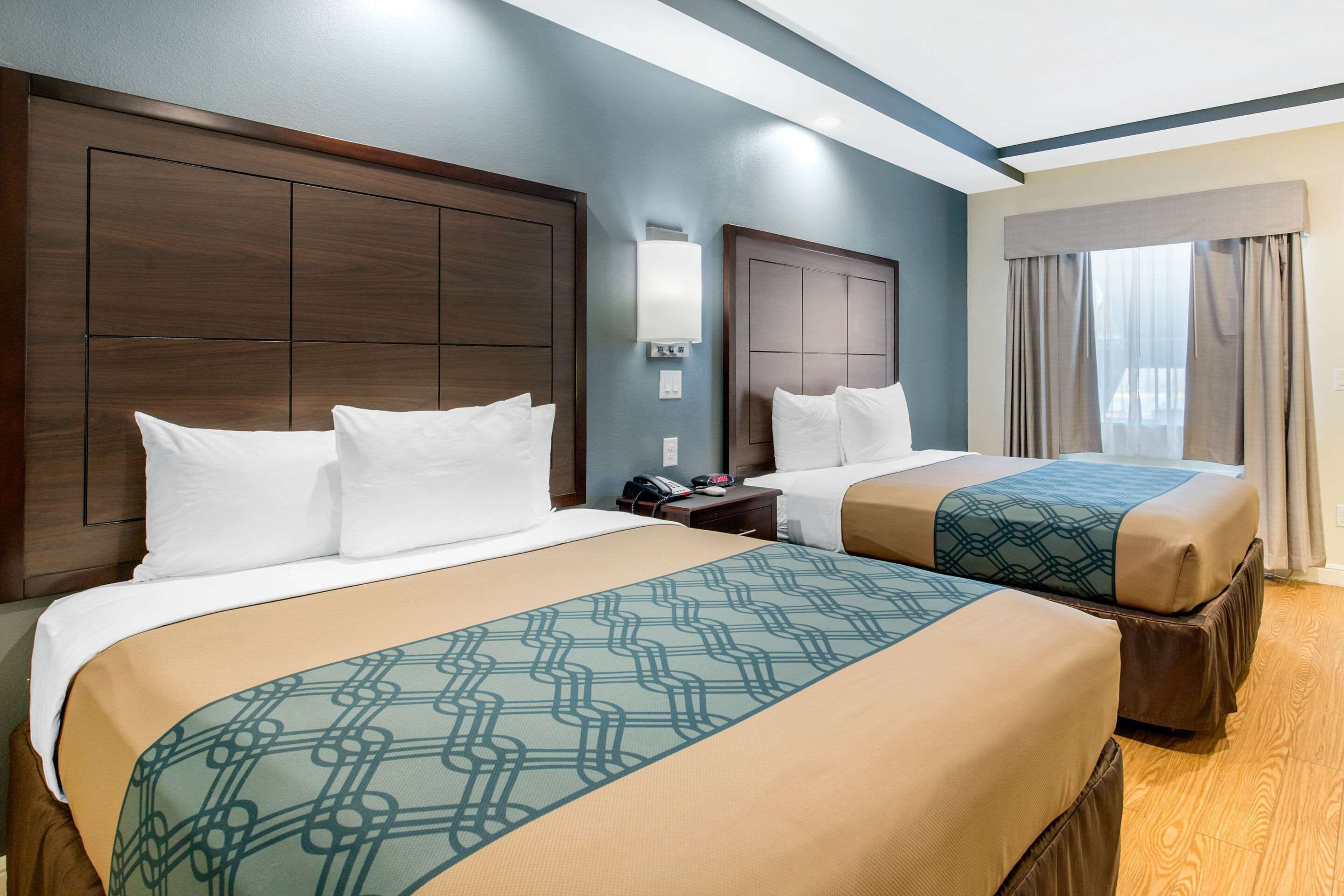 Foto - Econo Lodge Inn & Suites Houston Willowbrook