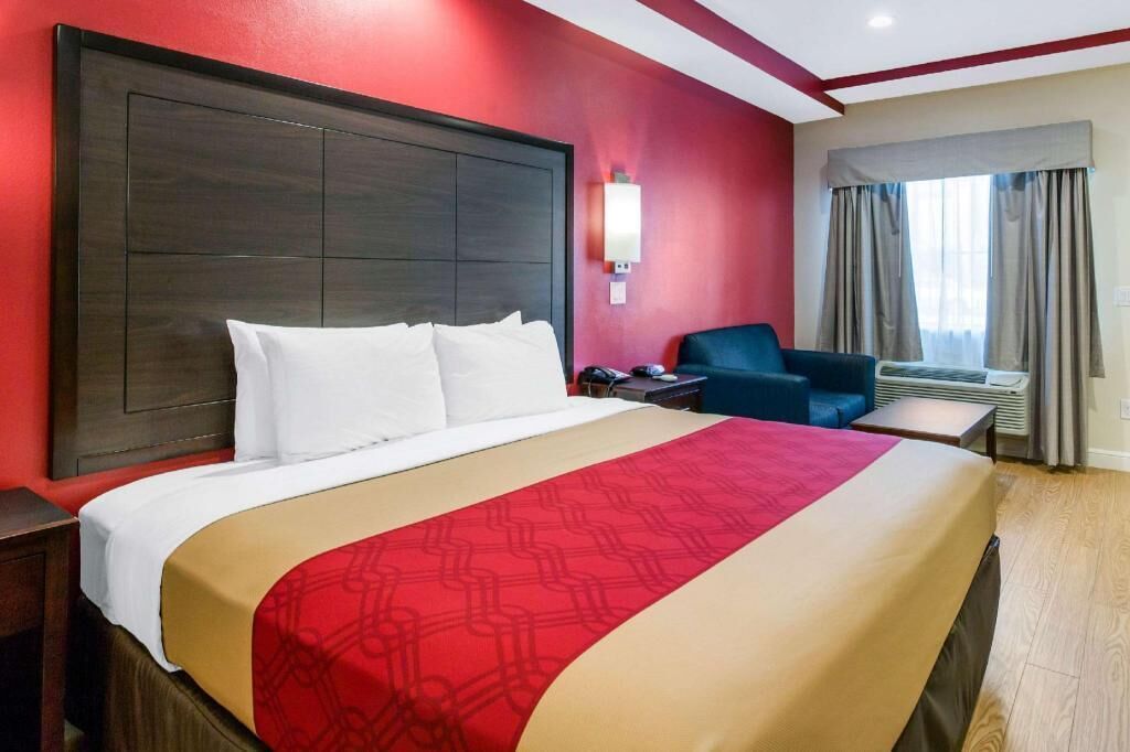 Premium bedding, desk, iron/ironing board, rollaway beds