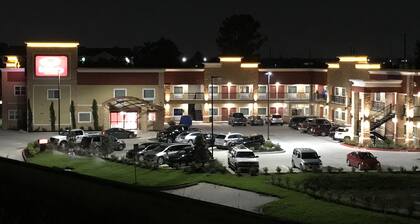 Red Star Inn & Suites