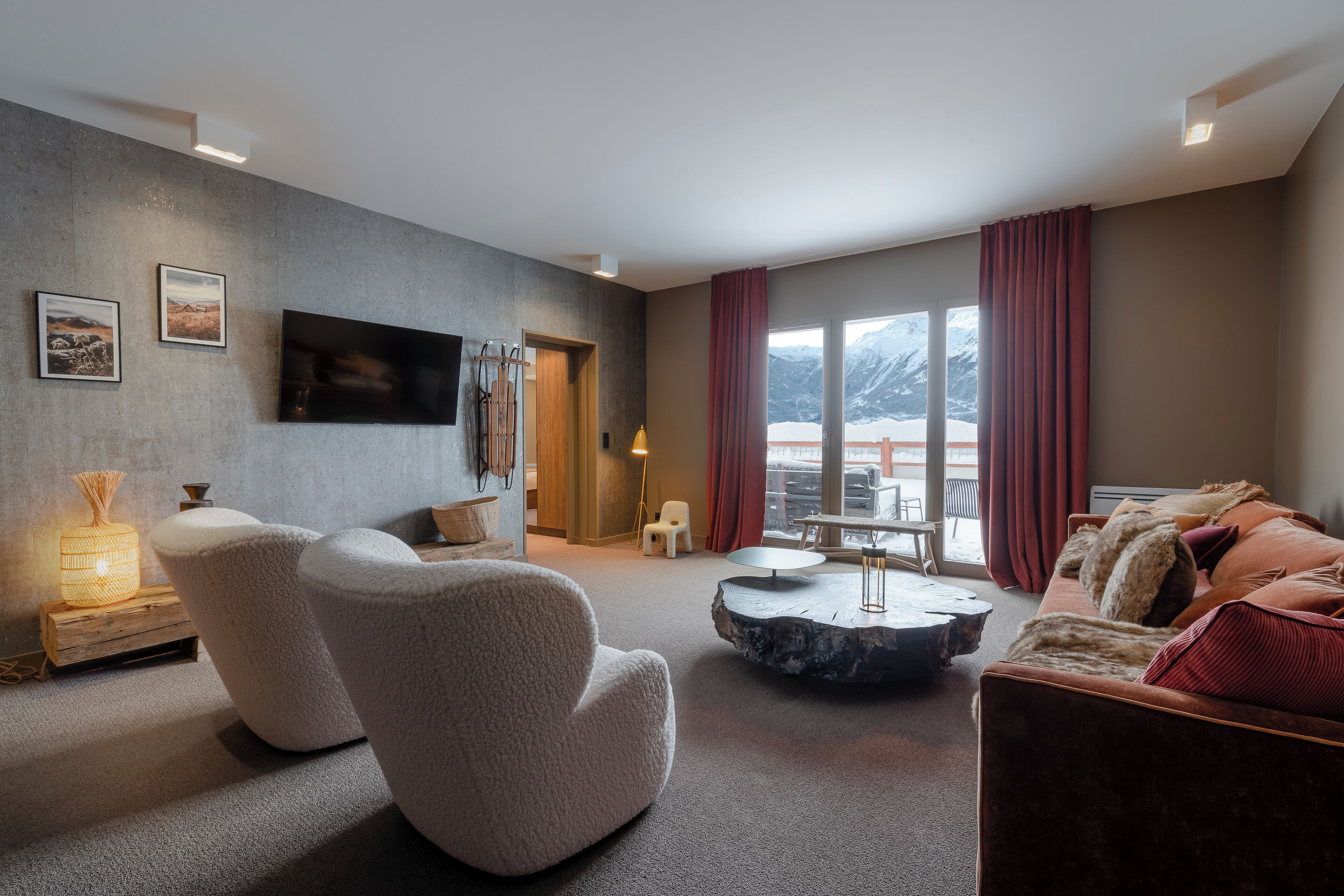 signature suite, 3 bedrooms, hot tub, mountain view | living area | 80-inch lcd tv with satellite channels, tv, pay films