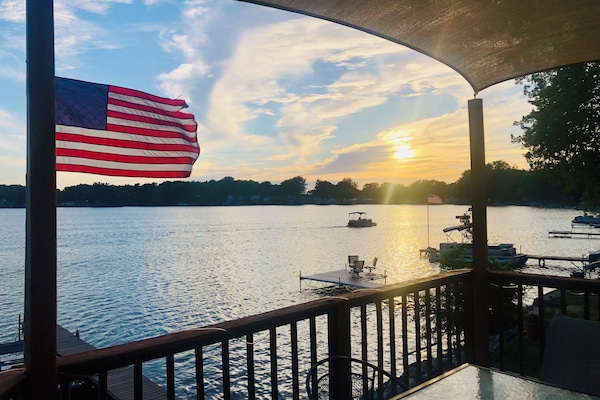 Family Cottage, 3 Bedrooms, Non Smoking, Lake View | Lake view