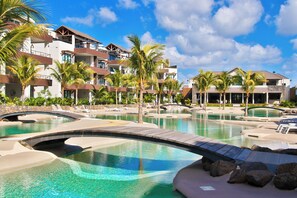Exterior - Choisy Les Bains with LOV (Mont Choisy)