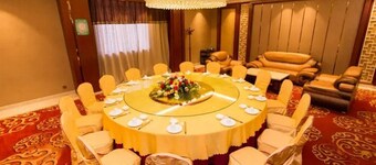 Grand Garden Hotel