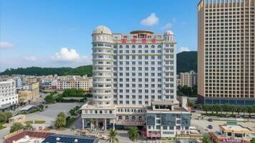 المنشأة من الخارج