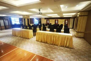 Unclassified image, 4 of 52, button - Fangzhou Hotel (Kunming)