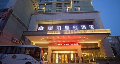 Ruiyang Crown Hotel