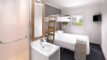 1 bedroom, desk, laptop workspace, free WiFi