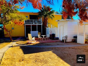 Terrace/patio - The Yellow Penthouse (North Las Vegas)