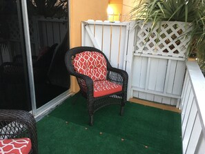 Habitación básica doble, 1 cama Queen size, balcón, vista a la ciudad | Balcón