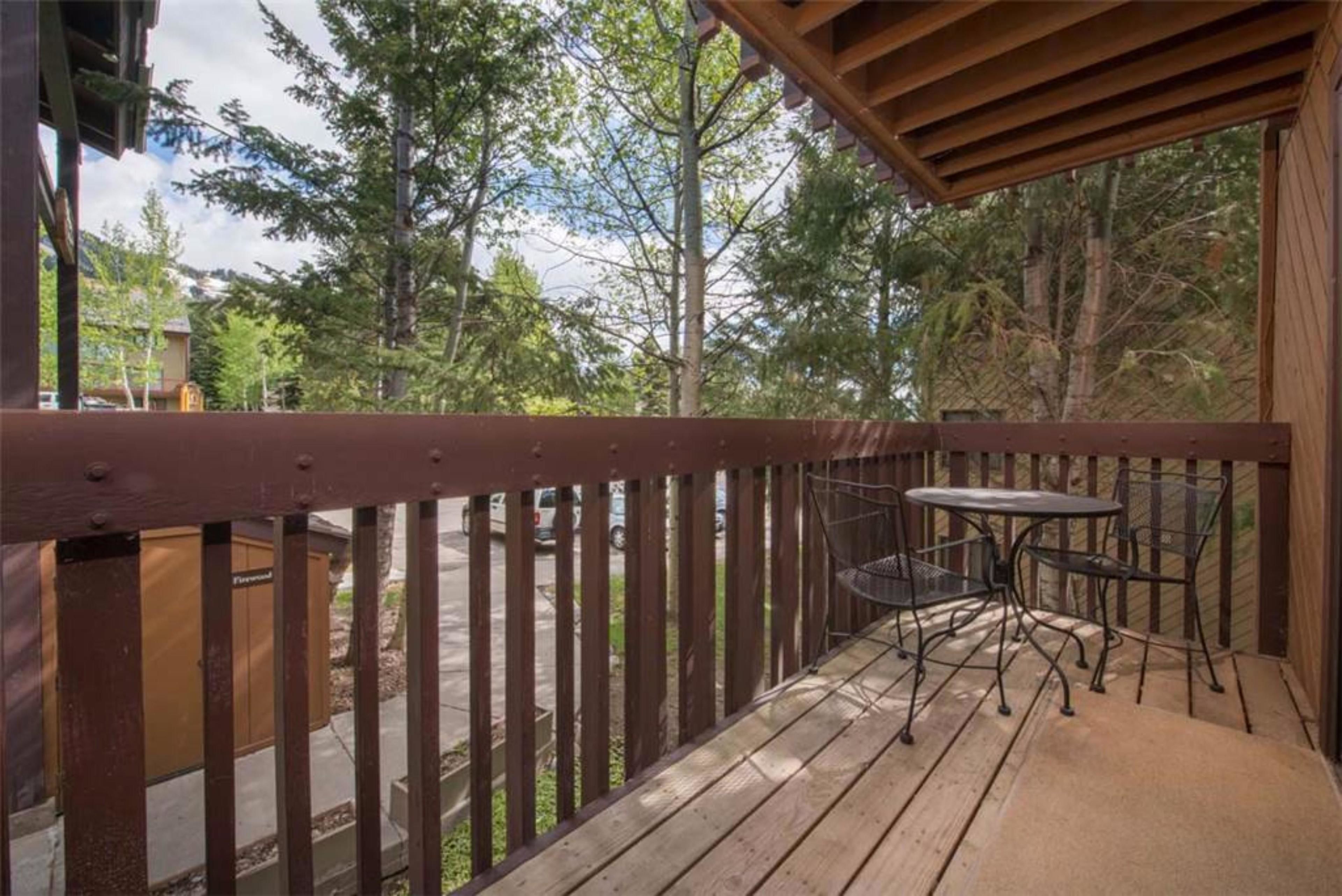 Deluxe Condo, 1 Bedroom | Balcony