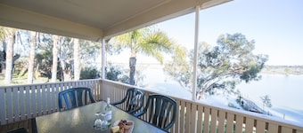 Mundic Waterfront Cottages